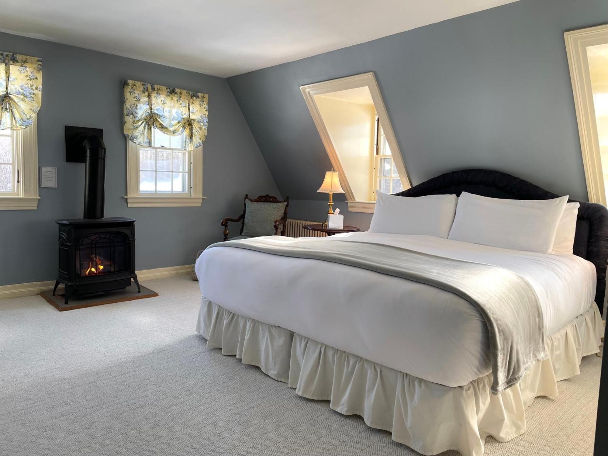 Adair Country & Restaurant Inn 4*