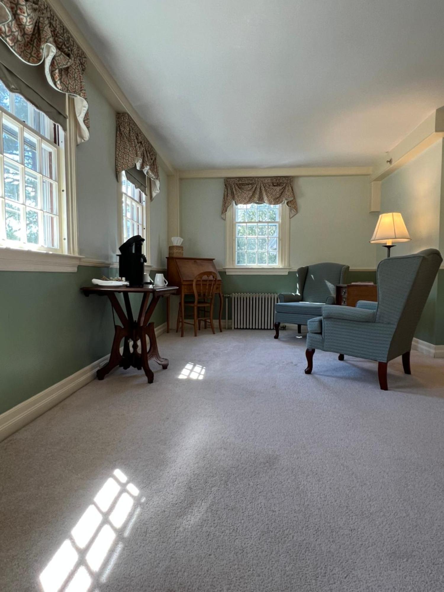 Inn Adair Country & Restaurant 4*