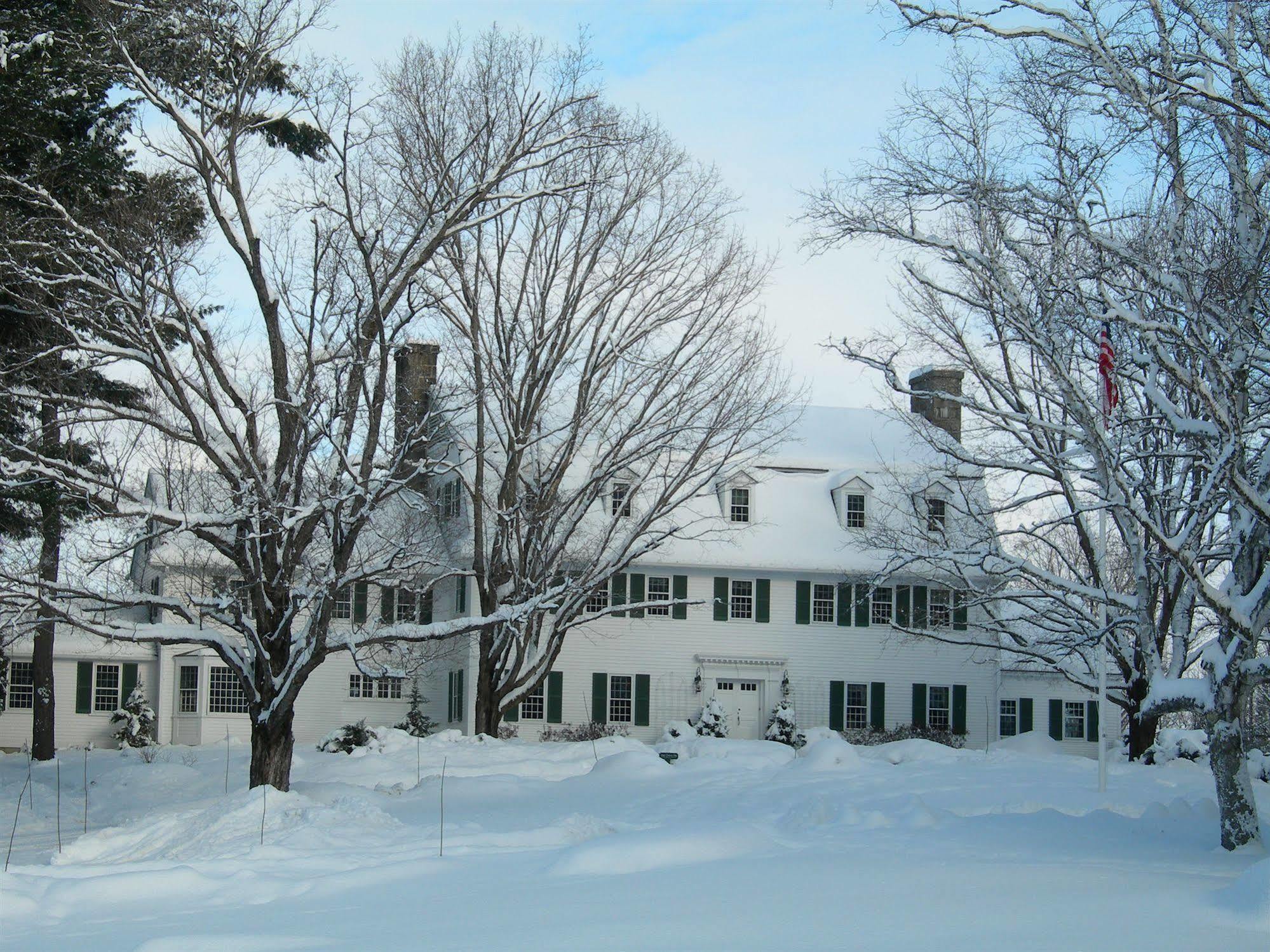 Adair Country & Restaurant Inn 4*